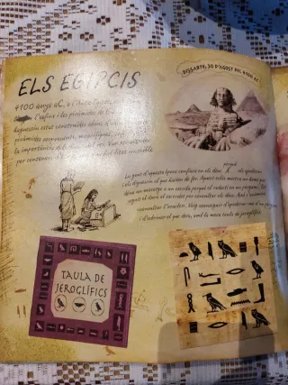 Un viatge a través del temps (Catalan Edition)