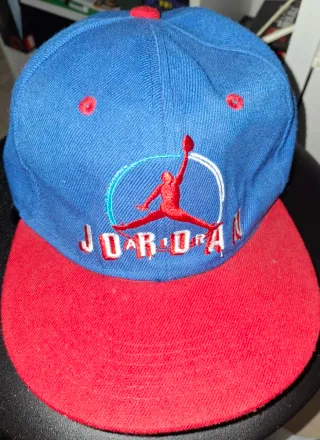 Gorra Jordan Michael Jordan Azul y Roja