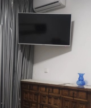 Handyman: TV Mounting, Curtains and Furnitures