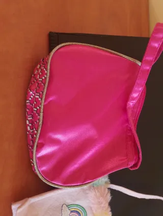 Bolso LOL Surprise + bolsito de regalo