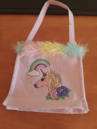 Bolso LOL Surprise + bolsito de regalo