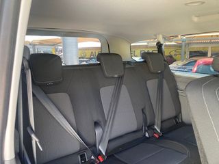 Volkswagen Caravelle 2025