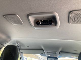 Volkswagen Caravelle 2025