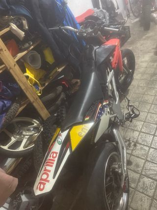 Aprilia SXV sin motor