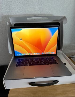 MacBook Pro 15 (2018-2019) i7 16GB RAM 500GB SSD