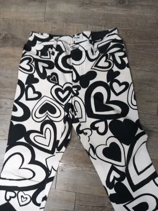 Pantalón Moschino Jeans Estampado Blanco y Negro