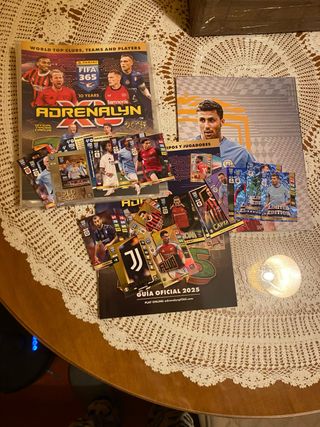 Álbum Panini FIFA 365 Adrenalyn 2025