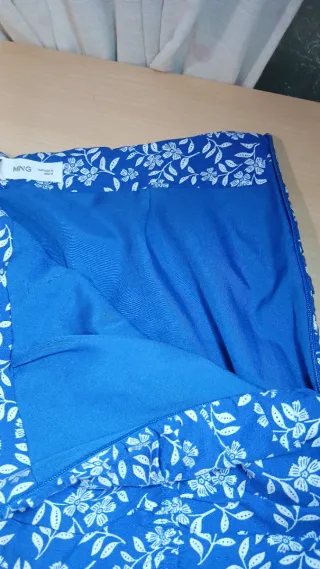 Falda Mango Teen floral azul y blanco