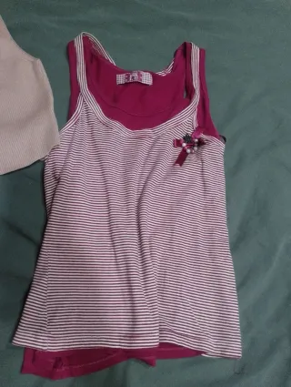 Lote 2 tops y 1 camiseta todo por 10€