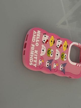 Funda iPhone 15 Rosa Hello Kitty