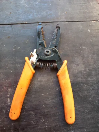 Pelacables naranja