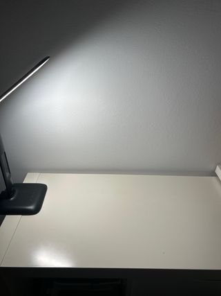 Lámpara de escritorio LED negra