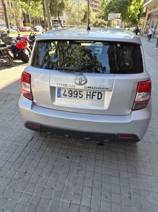Toyota Urban Cruiser 2011. Pegatina c . 1 propieta