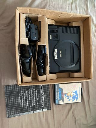 Sega Mega Drive Console con Sonic