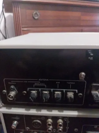 Amplificador Vangyard AE-4800 y Sintonizador TE-50