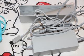 CONSOLA NINTENDO WII AZUL CON CABLES Y MANDO