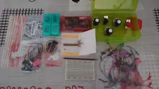 Lote di componenti elettronici per Radio TV ecc.