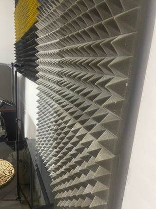 Paneles acústicos y esponjas acústicas artesanales
