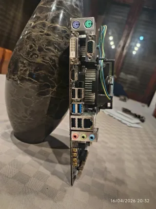 Placa base Gigabyte H110M + i3-7100 + dissipatore