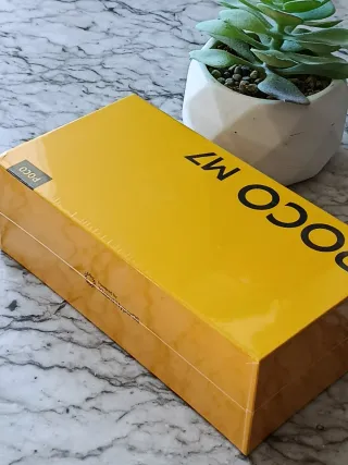 Sin abrir! Xiaomi Poco M7 + Accesorios