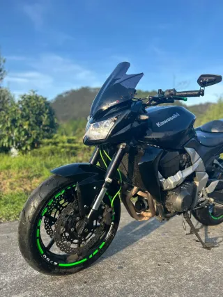 Kawasaki Z750 (2010) 39.500km A2