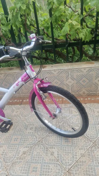 Bicicleta infantil niña rosa y blanca