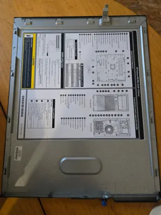 Servidor HP ProLiant ML310e Gen8 v2
