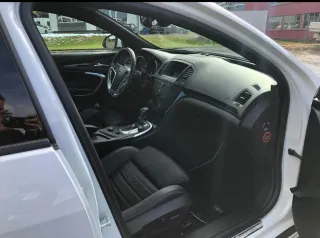 Opel Insignia 2012