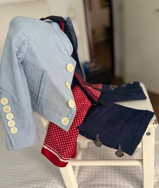 Traje de corto niño talla 2 conjunto 6 piezas.