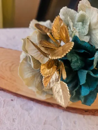 Ramillete Flamenca Azul y Dorado