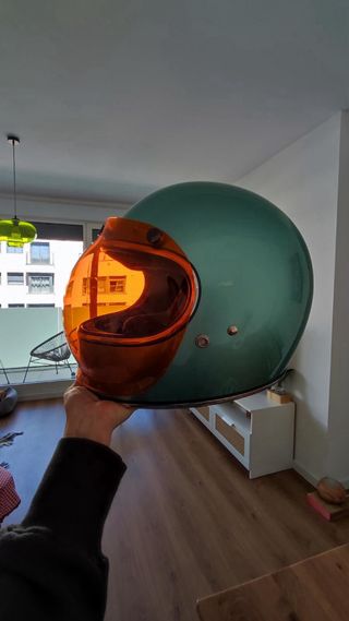 Casco integral marca Biltwell