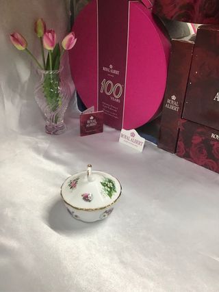 Royal Albert Bombonera Flores Mes