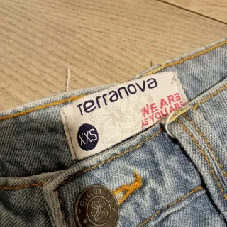 Shorts Terranova XXS con ricamo