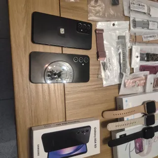 Lote 2 cellulari Samsung Galaxy A52 5G/ 54 e 5 smart