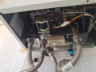 Calentador de gas Ariston Butano Blanco