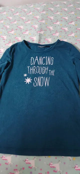 Camiseta niña Dancing Through the Snow