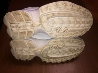 Fila Disruptor 2 Holográficas