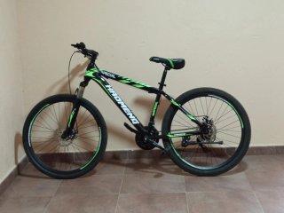 BICICLETA DE MONTAÑA COMO NUEVA