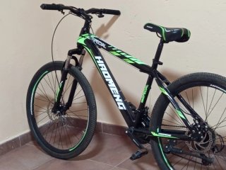 BICICLETA DE MONTAÑA COMO NUEVA