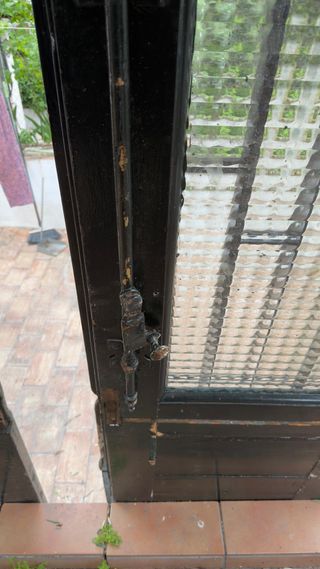 Puertas de portal de madera con cristal