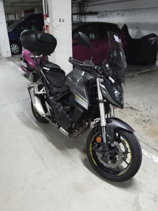 Honda Hornet 750cc 2023 Naked Negra/Gris