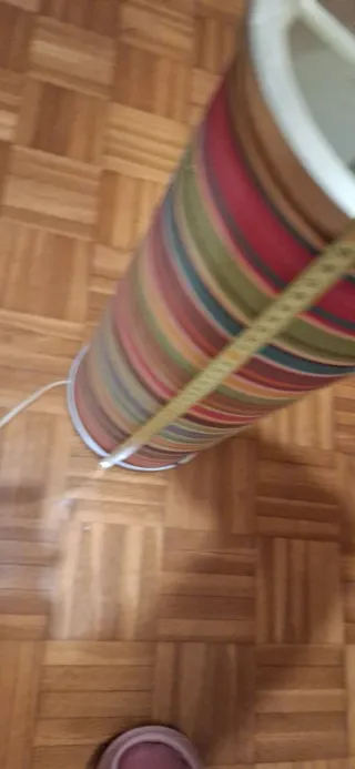 Lampada da terra a righe