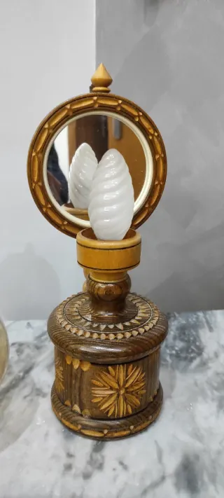 Lampada vintage intarsiata legno