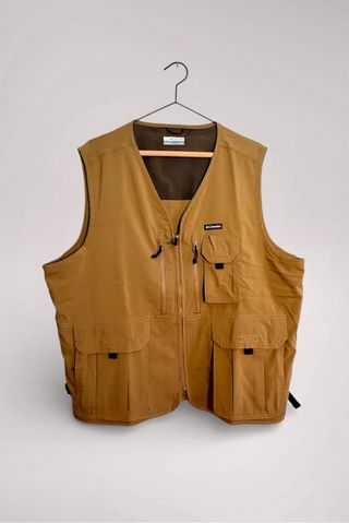 Chaleco Columbia técnico utilitario marrón