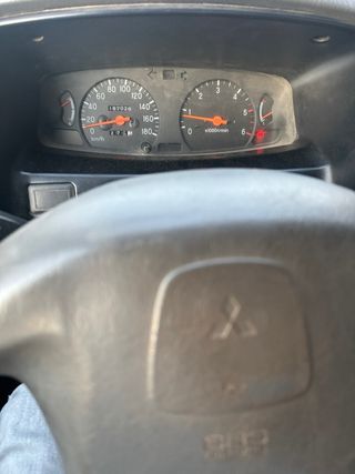 Mitsubishi L 200 2005