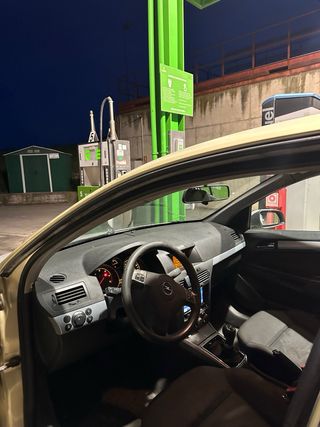Opel Astra 2004