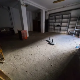 Se alquila local balafia