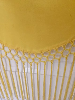 2 Mantoncillos gitana amarillo y blanco 15 cada un