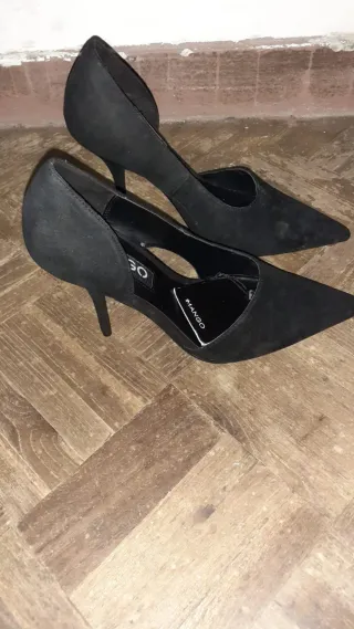 Zapatos de tacón Mango negros sin usar.ver fotos