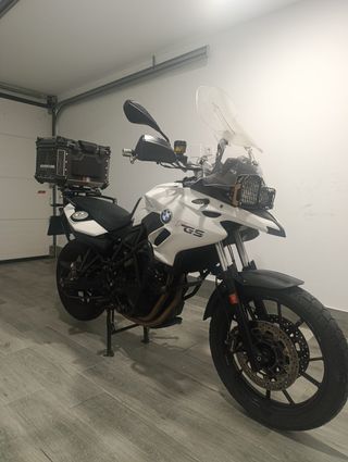 BMW F 700 GS Blanca